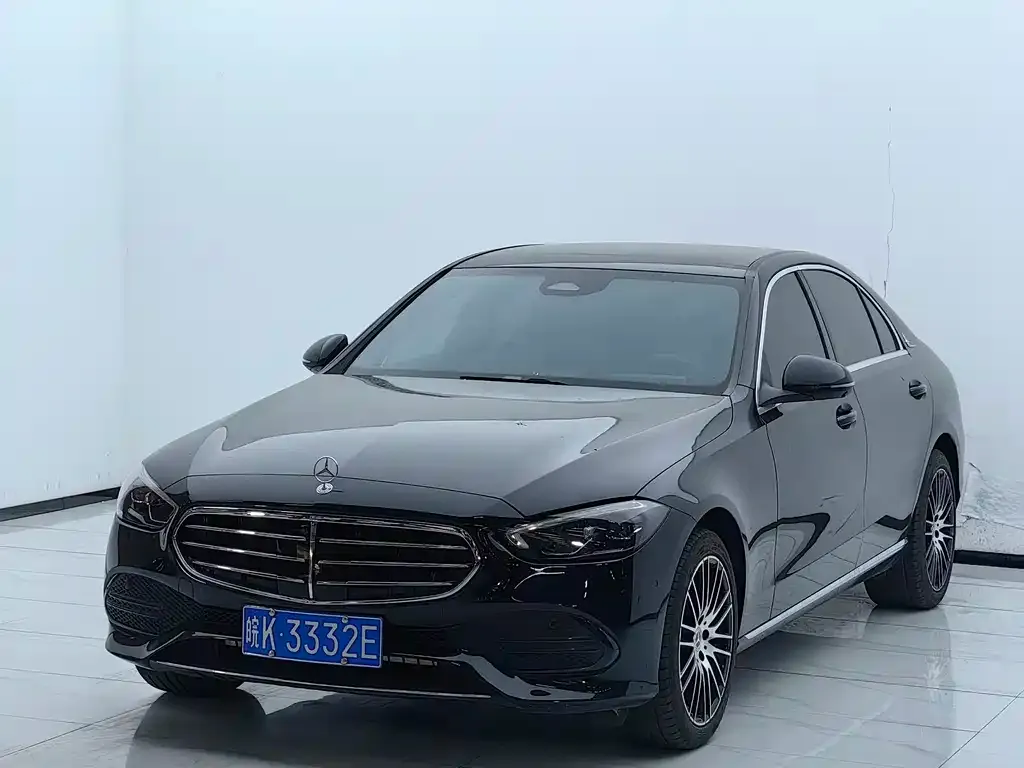 Mercedes-Benz C-Class — фото 1