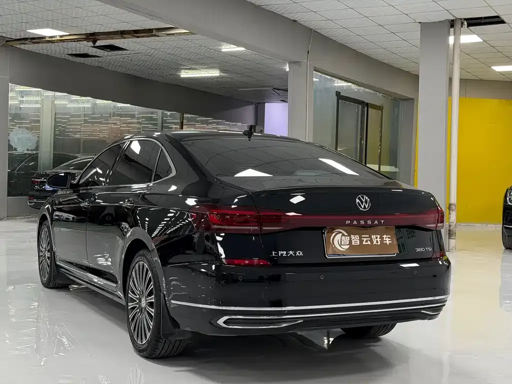 Volkswagen Passat — фото 5