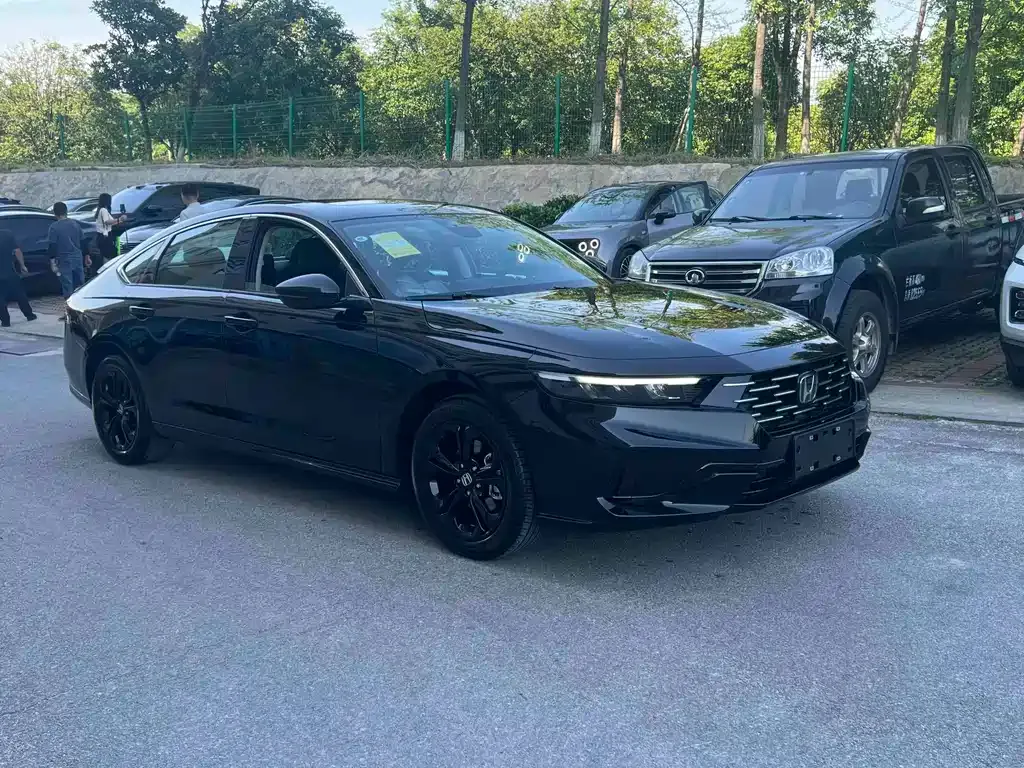 Honda Accord — фото 10