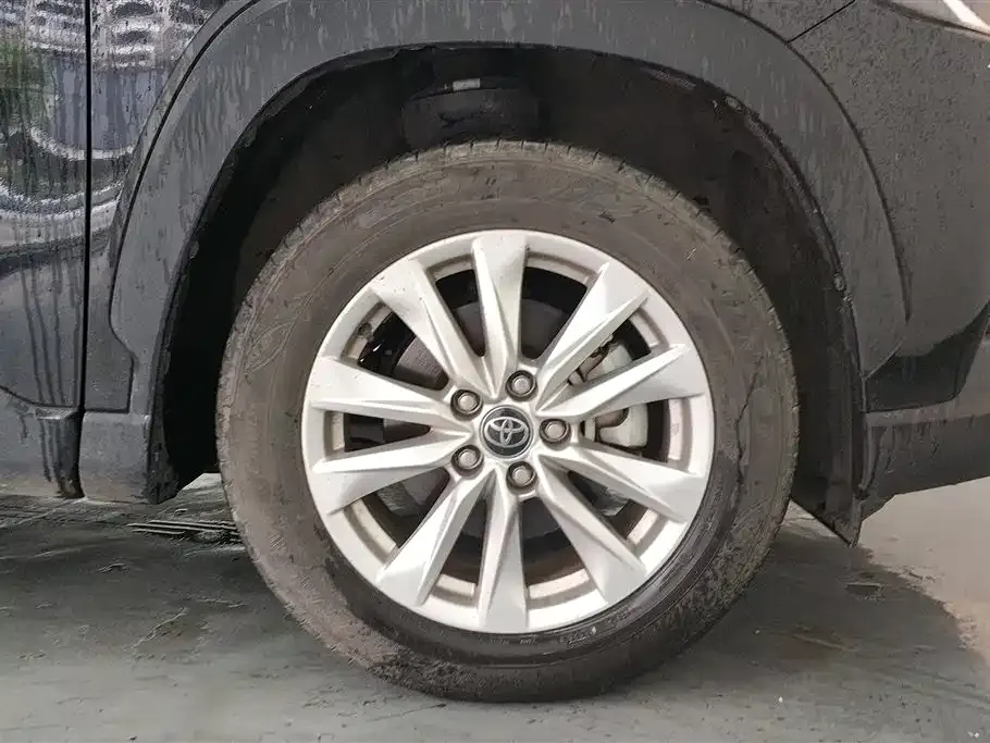 Toyota Corolla Cross — фото 3