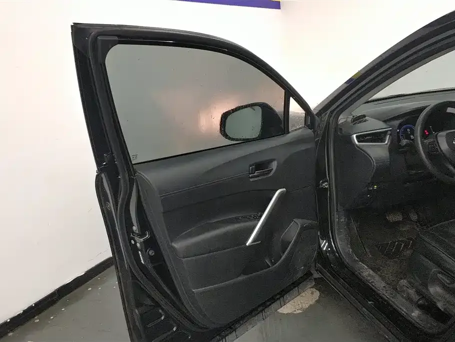 Toyota Corolla Cross — фото 8