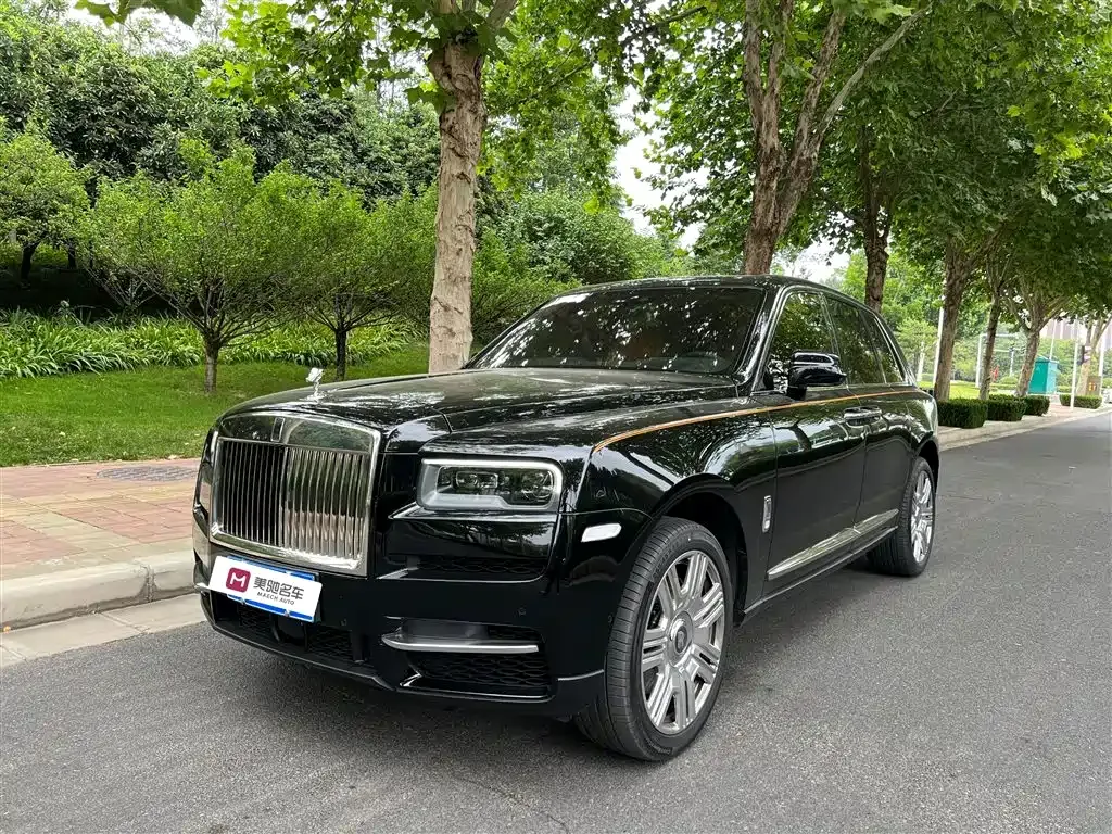 Rolls-Royce Cullinan — фото 1