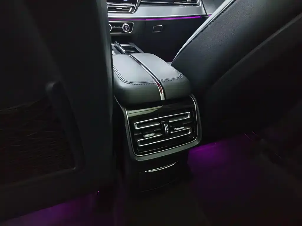 Hongqi HS5 2024 из CN, фото 2