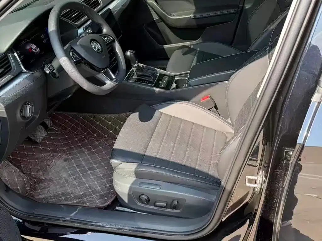 Skoda Superb 2024 из CN, фото 7