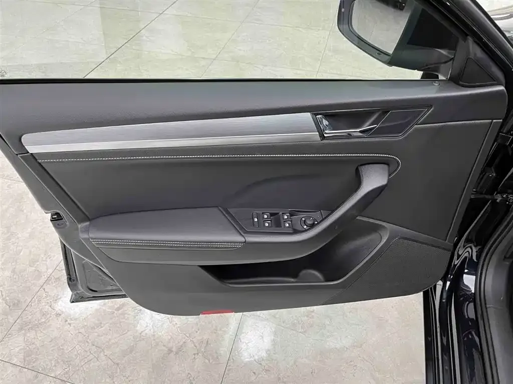 Skoda Superb 2024 из CN, фото 2