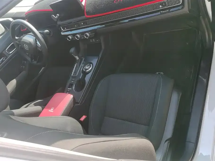 Honda Civic — фото 8