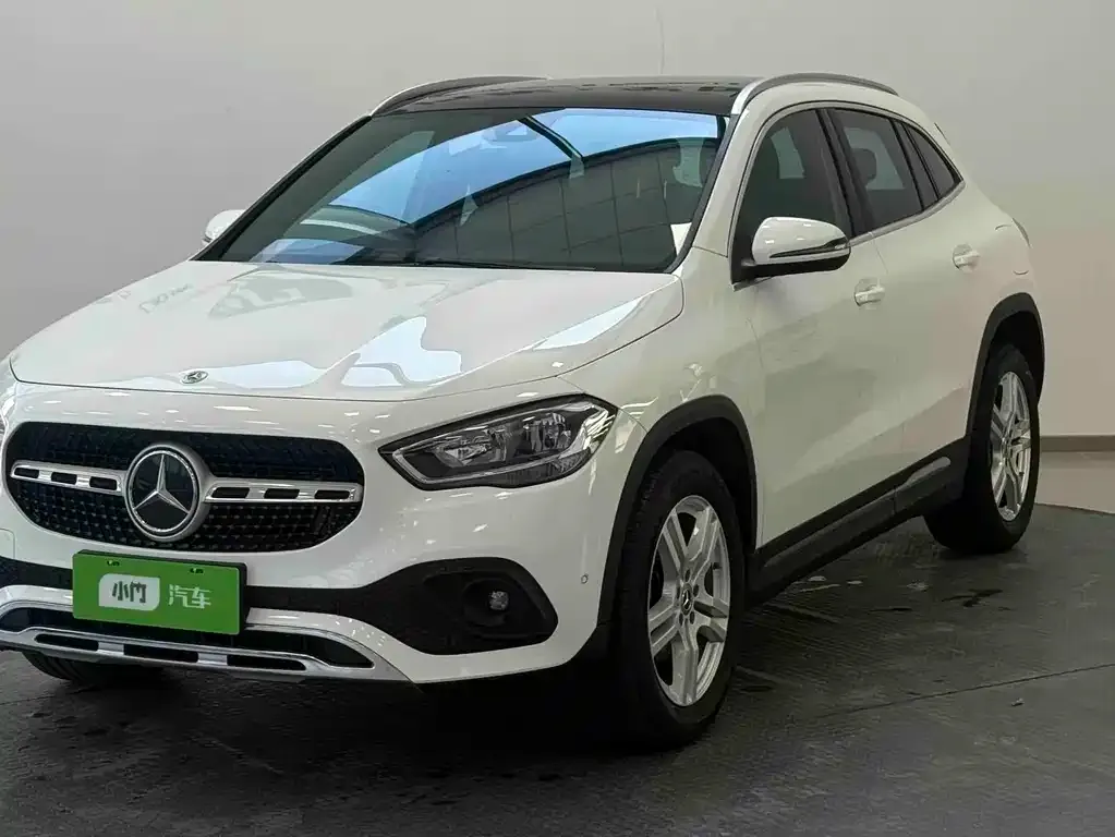 Mercedes-Benz GLA — фото 1