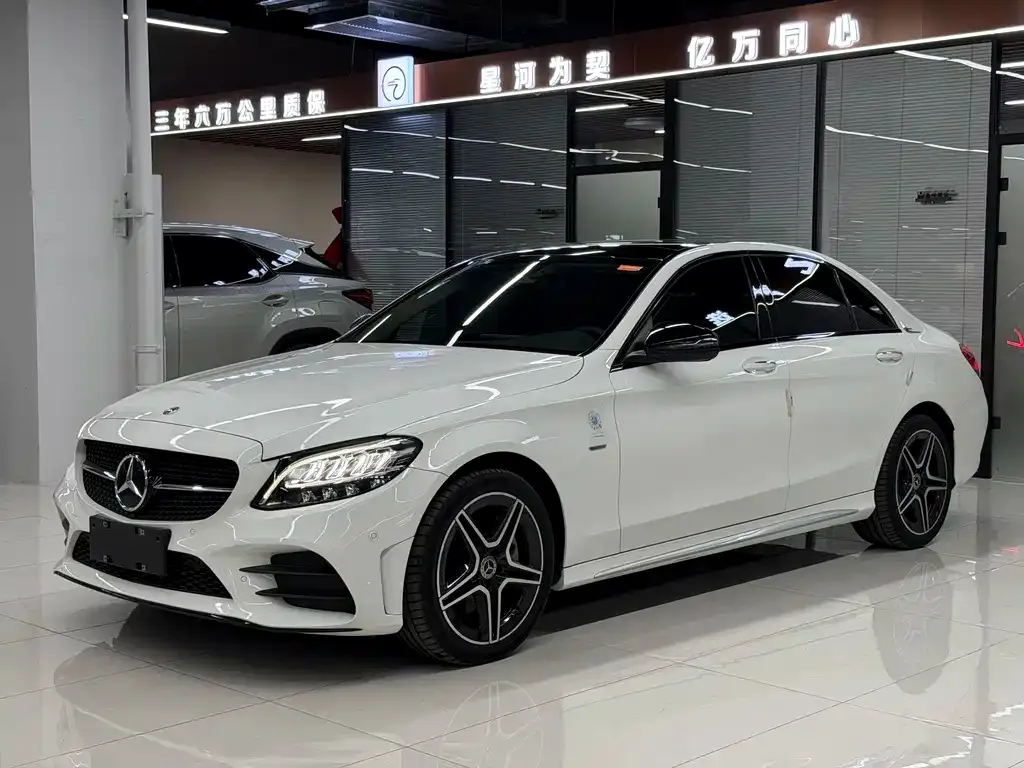 Mercedes-Benz C-Class — фото 1
