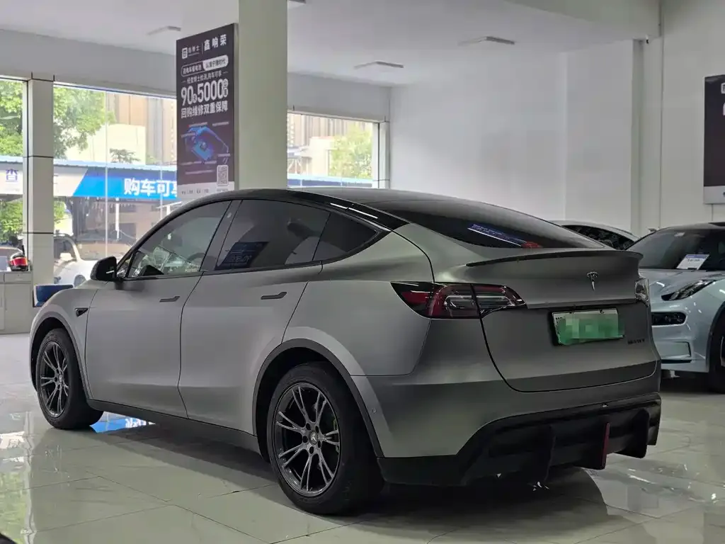 Tesla Model Y — фото 3