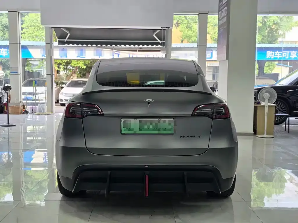 Tesla Model Y — фото 6
