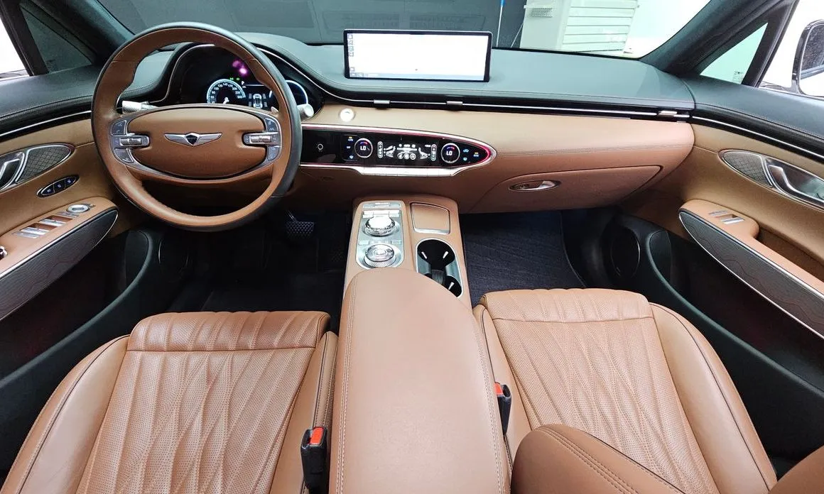 Genesis GV70 — фото 10