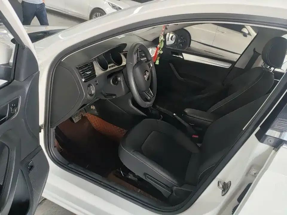 Skoda Rapid 2022 из CN, фото 9