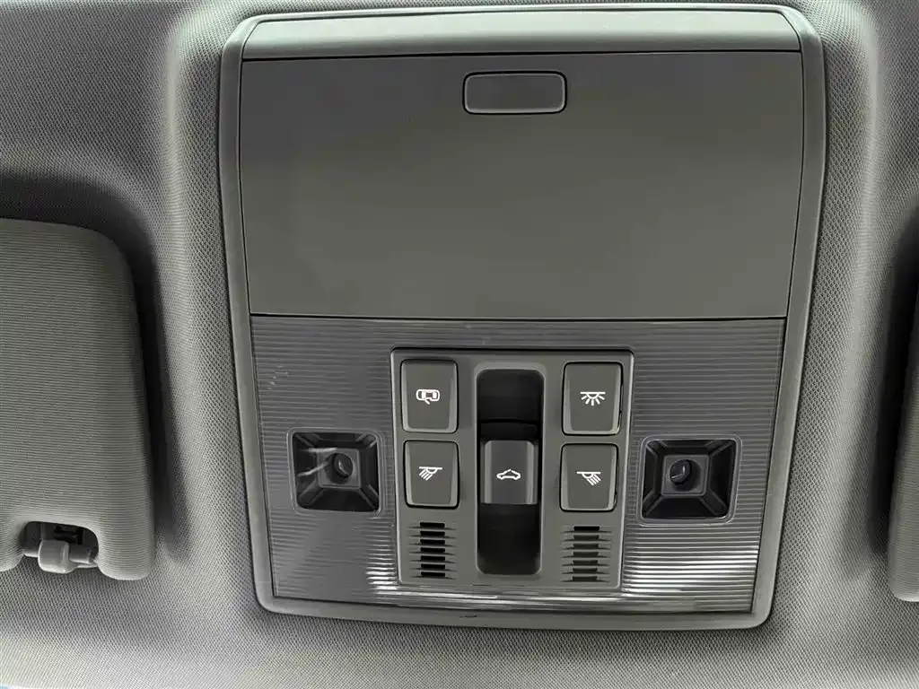 Skoda Superb 2025 из CN, фото 7