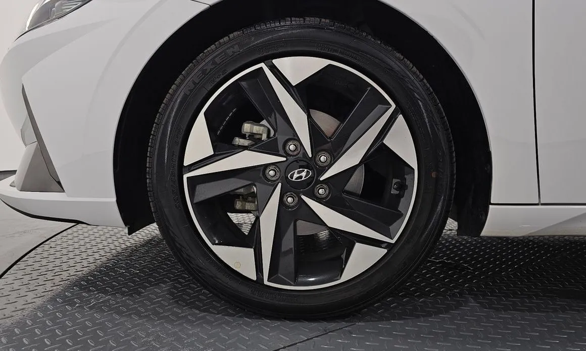 Hyundai AVANTE — фото 4
