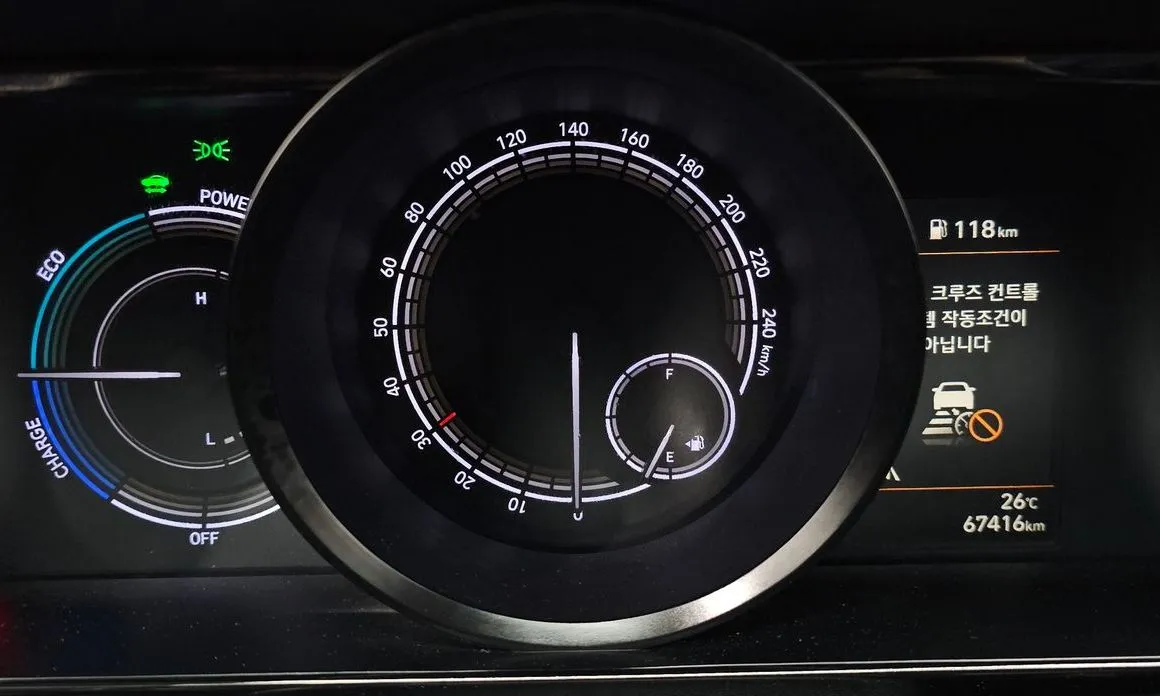 Hyundai AVANTE — фото 3