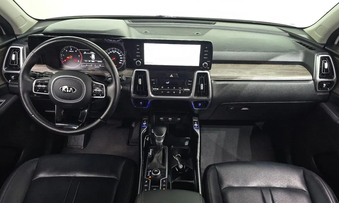 Kia Sorento — фото 8