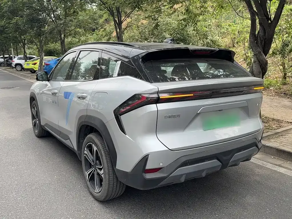Geely Galaxy L7 — фото 10