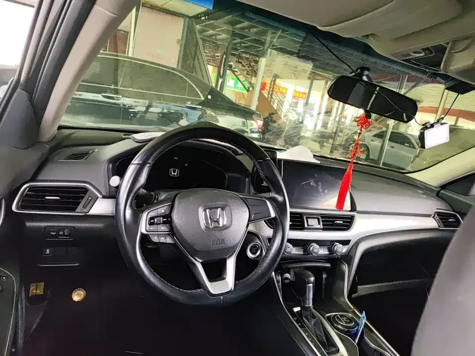 Honda Accord — фото 4