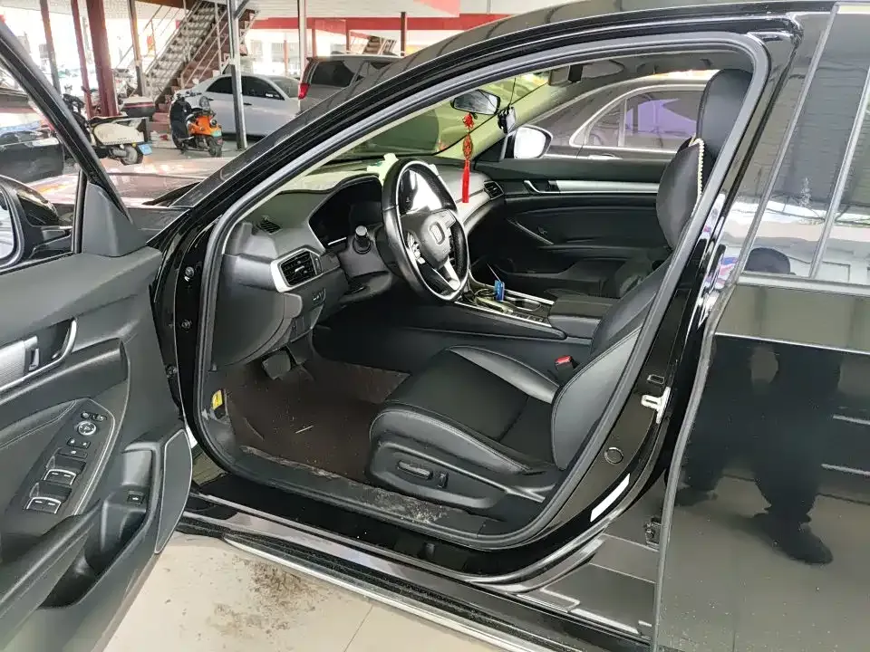 Honda Accord — фото 5