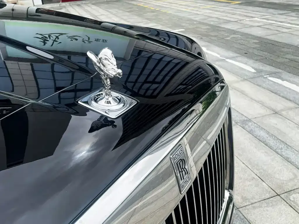 Rolls-Royce Cullinan — фото 9