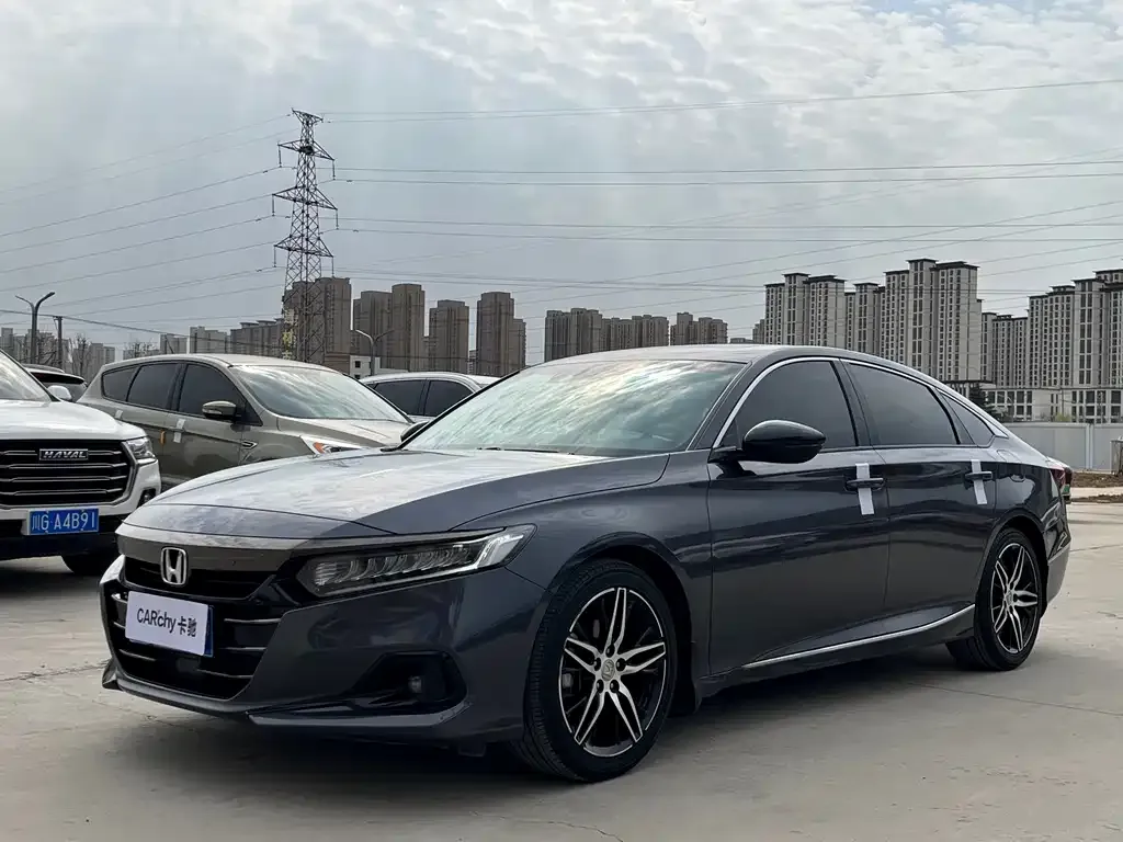 Honda Accord — фото 1