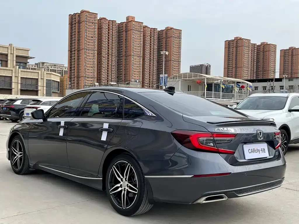 Honda Accord — фото 3