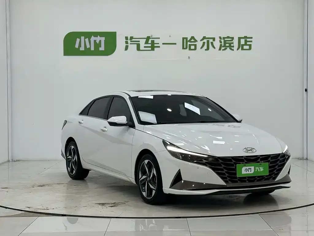Hyundai Elantra — фото 8