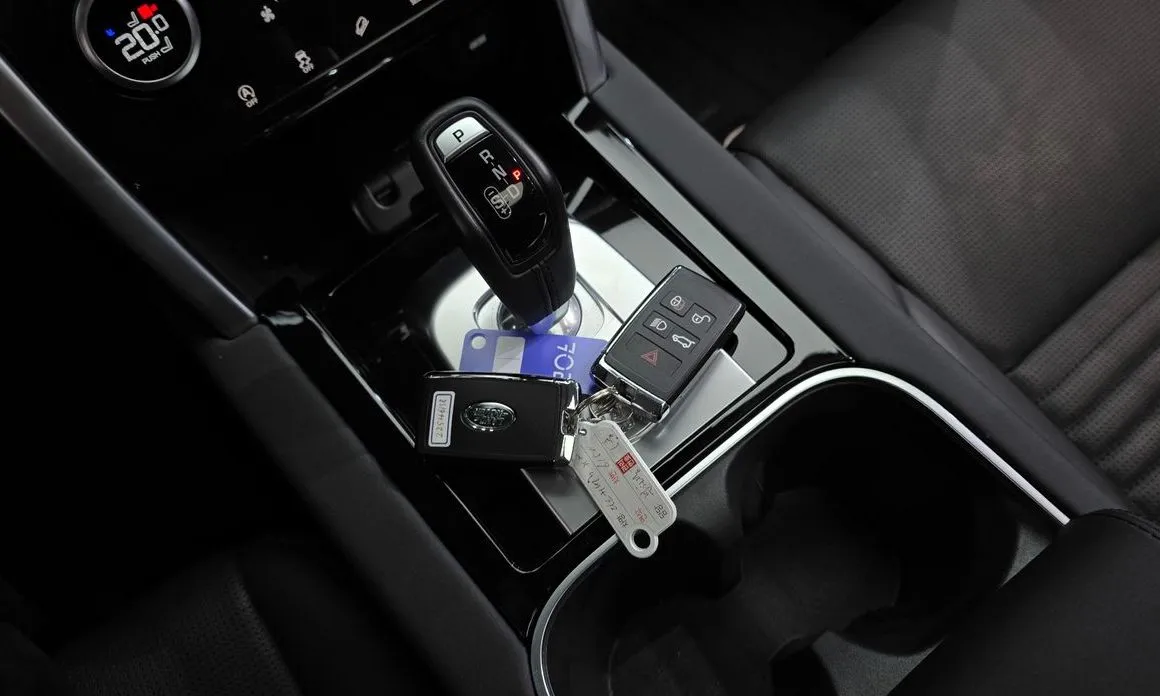 Land Rover Discovery Sport 2023 из KR, фото 3