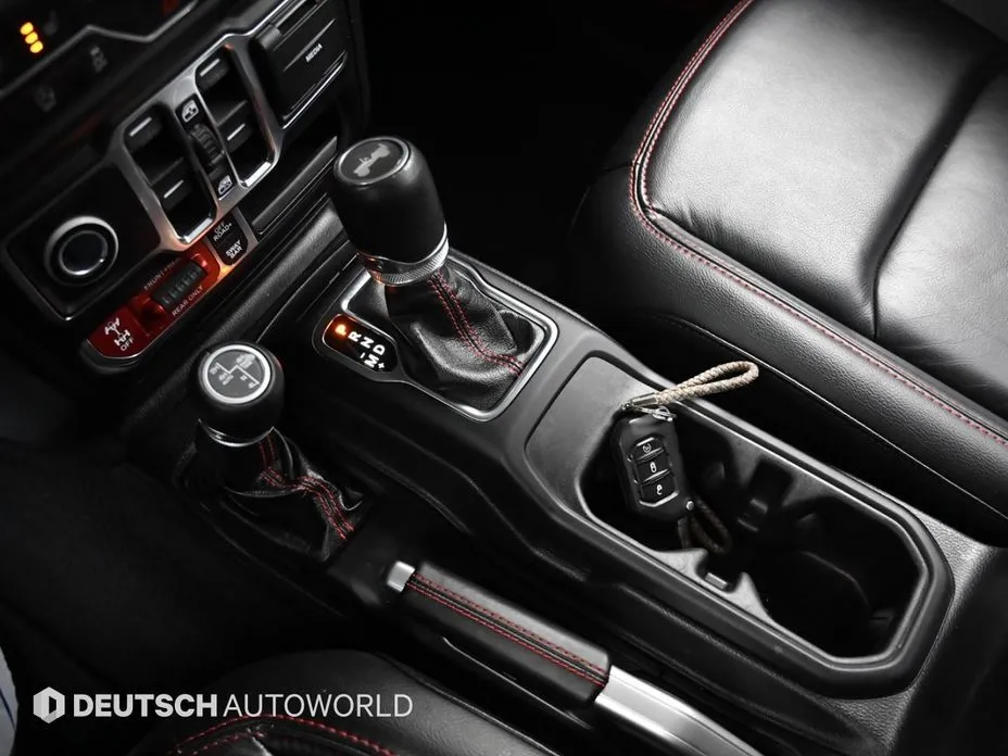 Jeep Wrangler 2021 из KR, фото 3