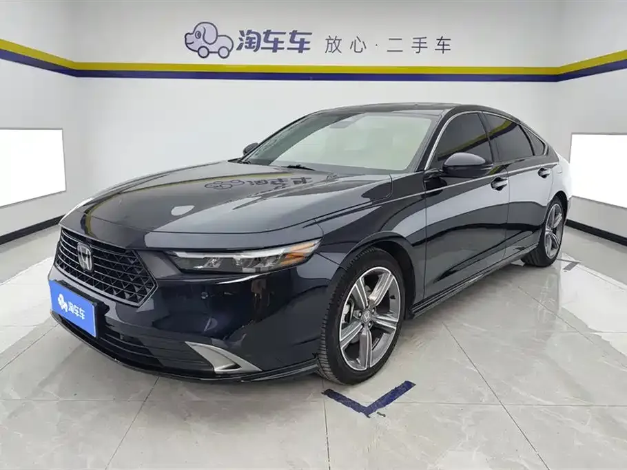 Honda Accord — фото 1