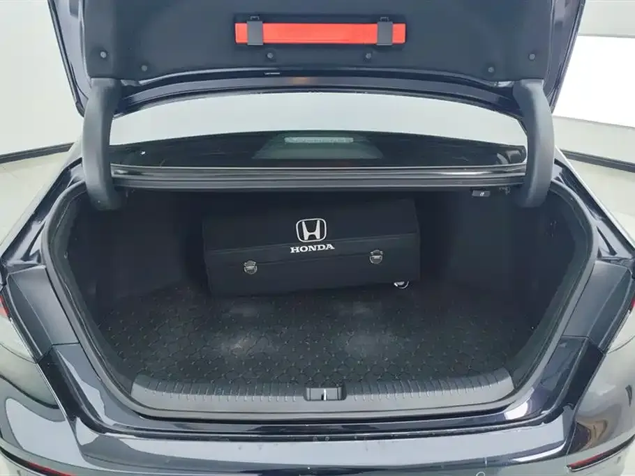 Honda Accord — фото 5