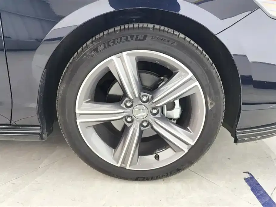 Honda Accord — фото 6