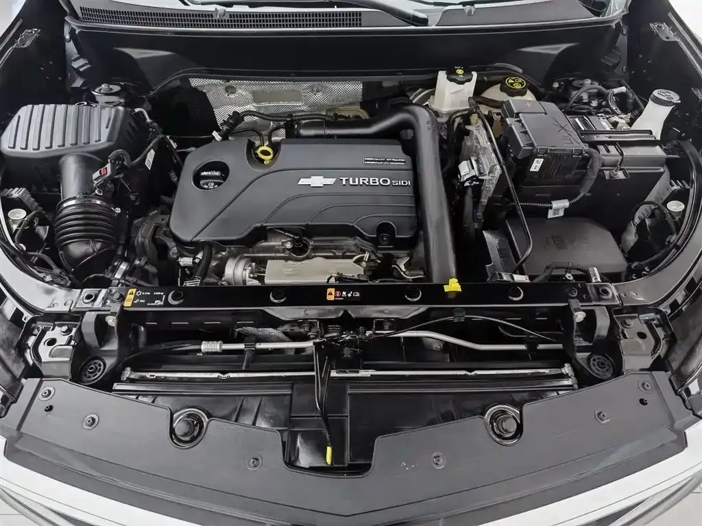 Chevrolet Equinox 2023 из CN, фото 10