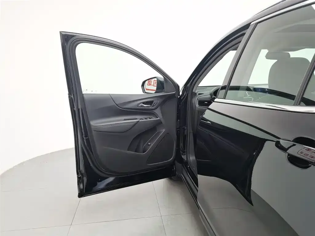 Chevrolet Equinox 2023 из CN, фото 9