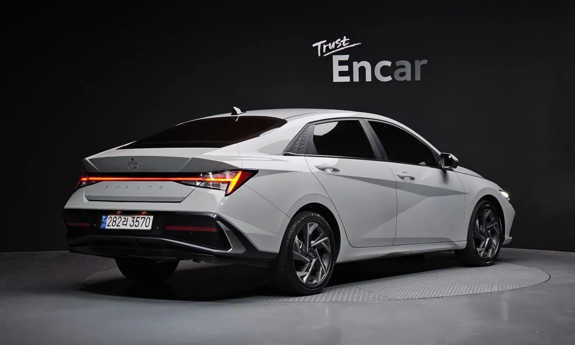 Hyundai AVANTE — фото 3