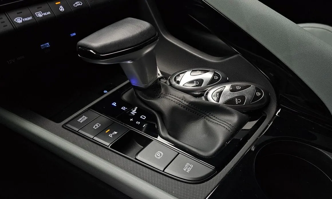 Hyundai AVANTE — фото 7