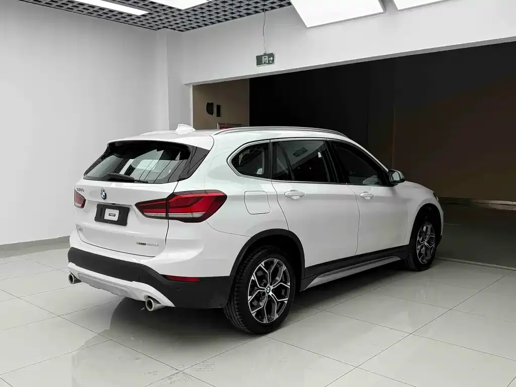BMW X1 — фото 3