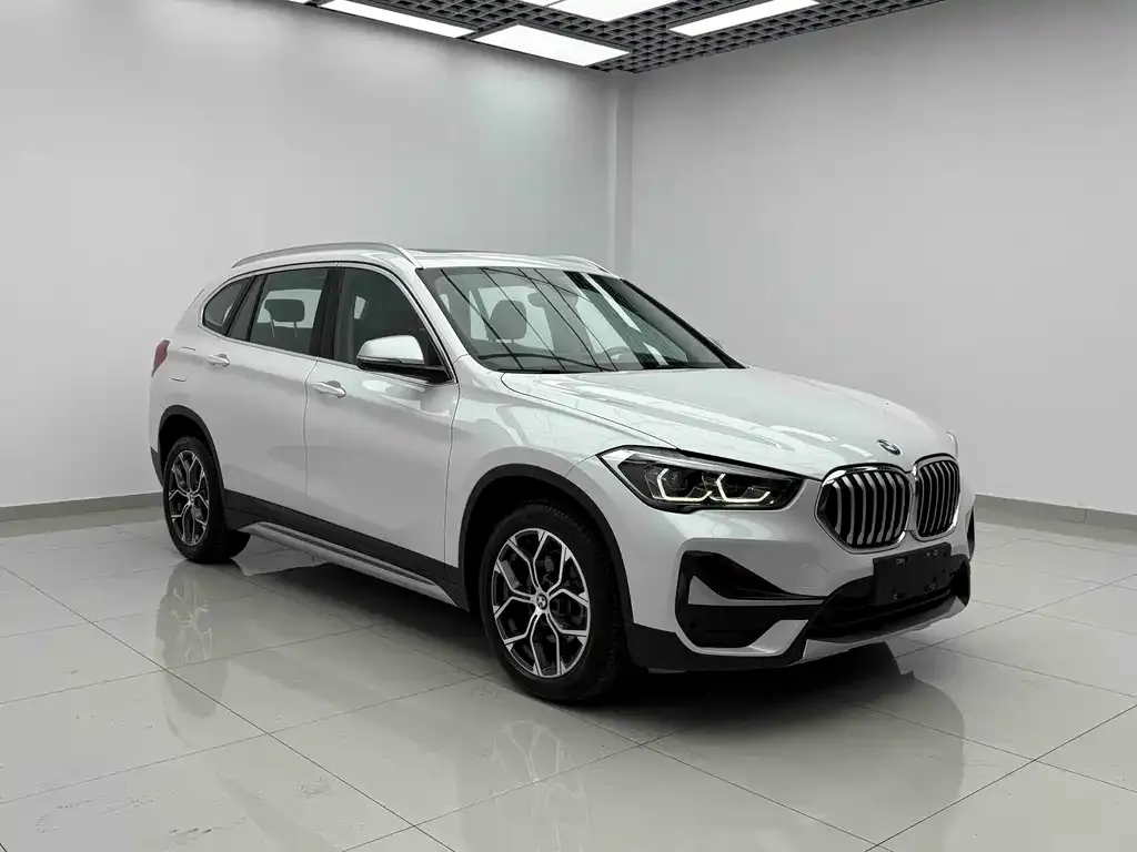 BMW X1 — фото 5