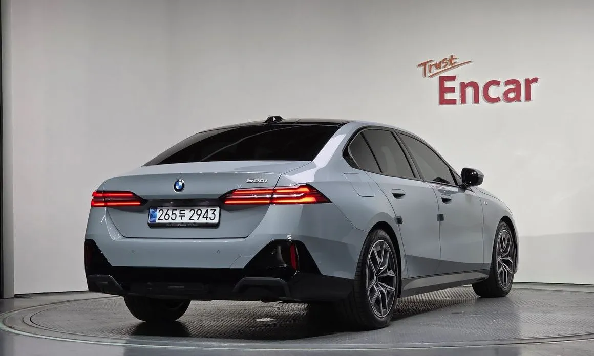 BMW 5-Series 2024 из KR, фото 3