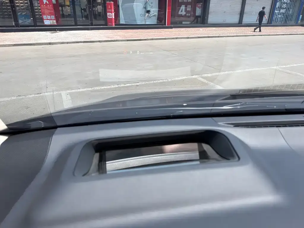 Toyota Alphard — фото 4