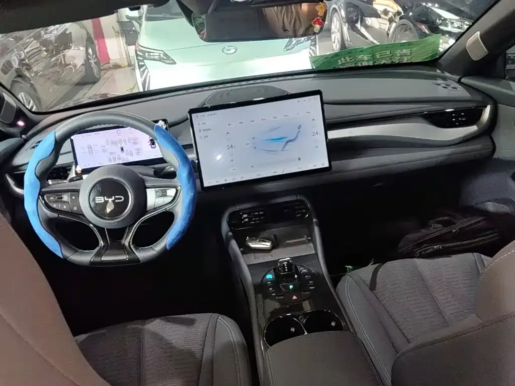 BYD Seal 06GT — фото 9