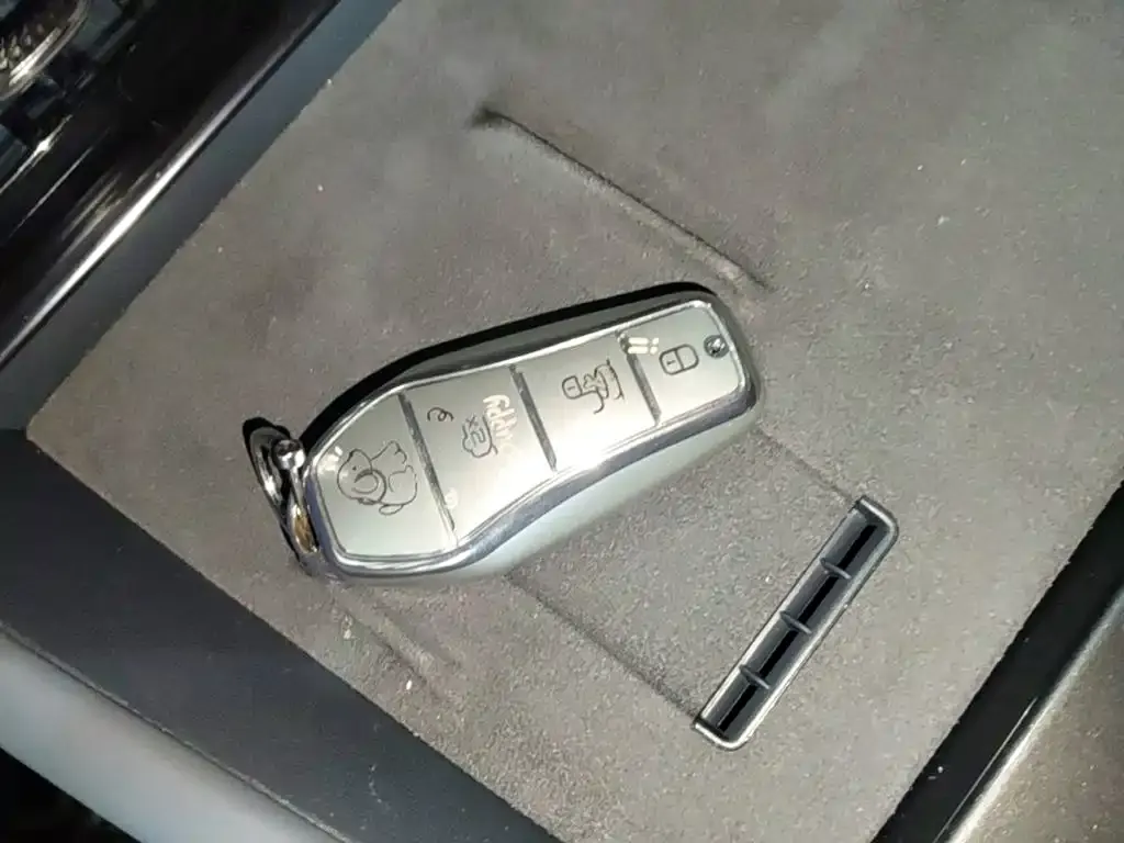 BYD Seal 06GT — фото 10