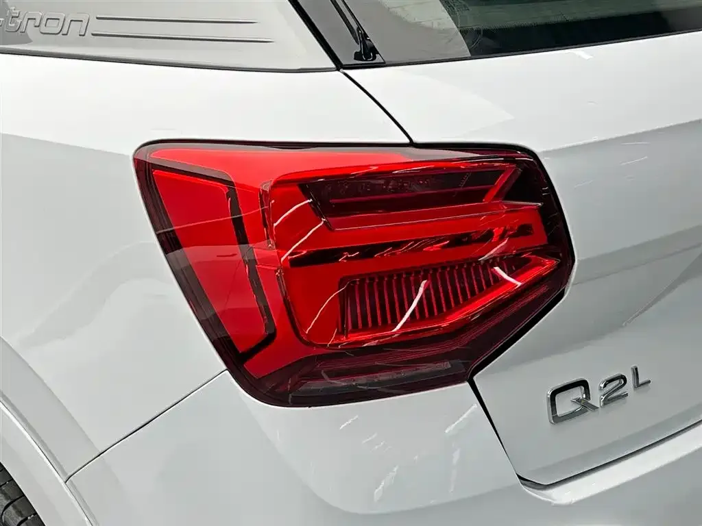 Audi Q2L e-tron 2022 из CN, фото 3