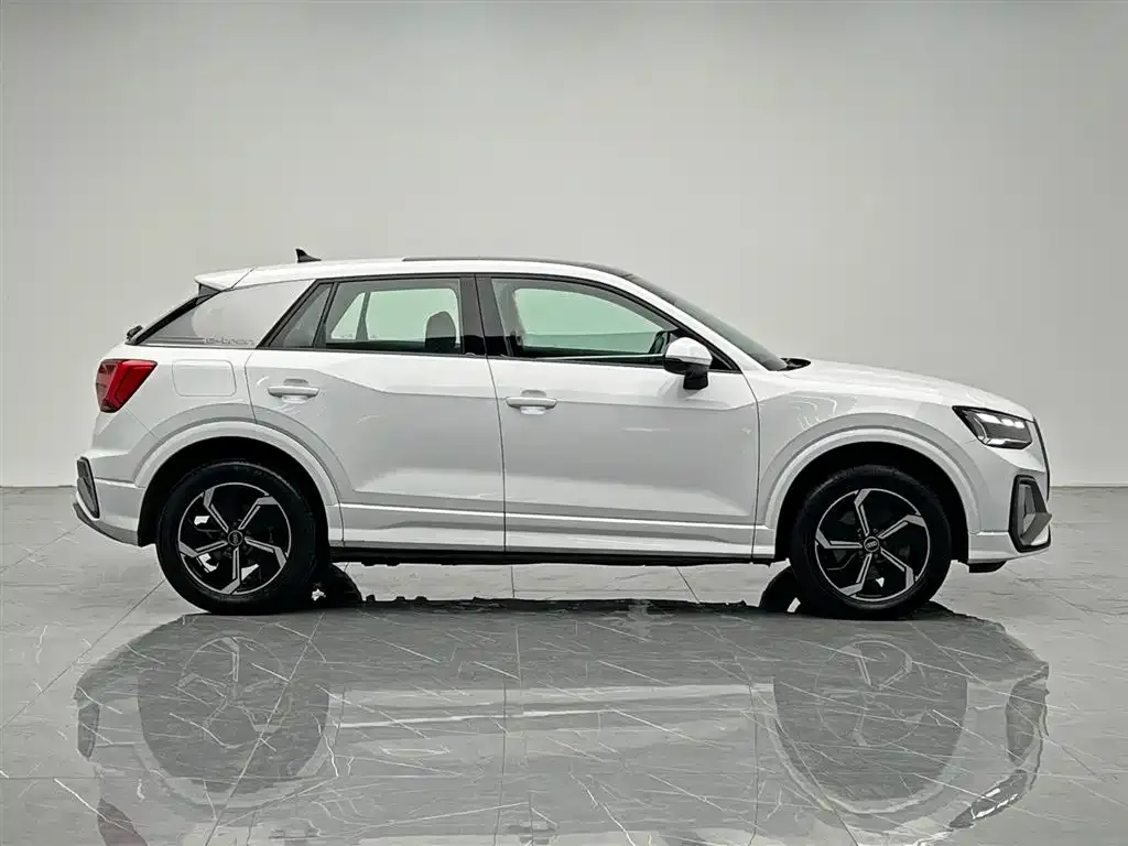 Audi Q2L e-tron 2022 из CN, фото 2