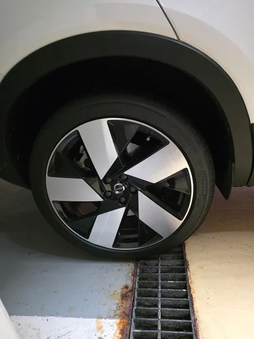 Volvo C40 2024 из KR, фото 9