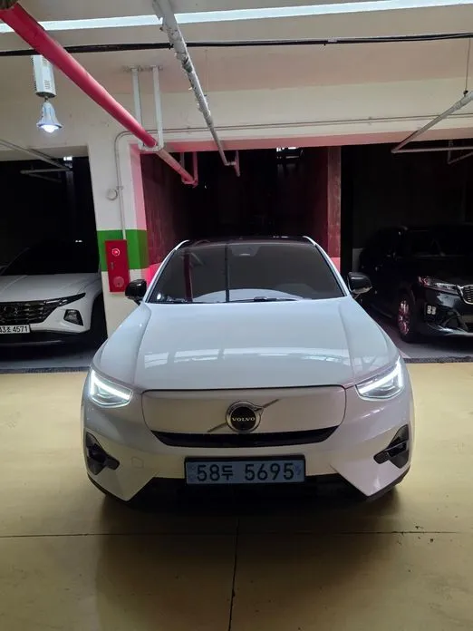 Volvo C40 2024 из KR, фото 4