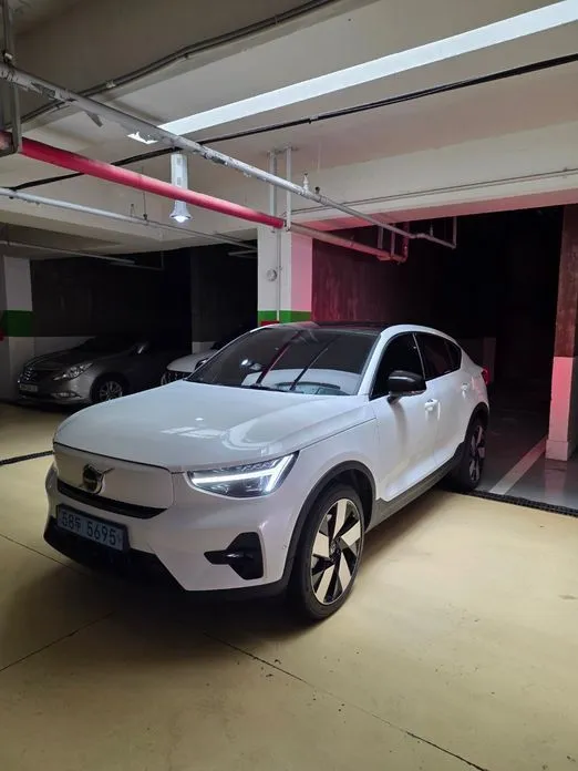 Volvo C40 2024 из KR, фото 8