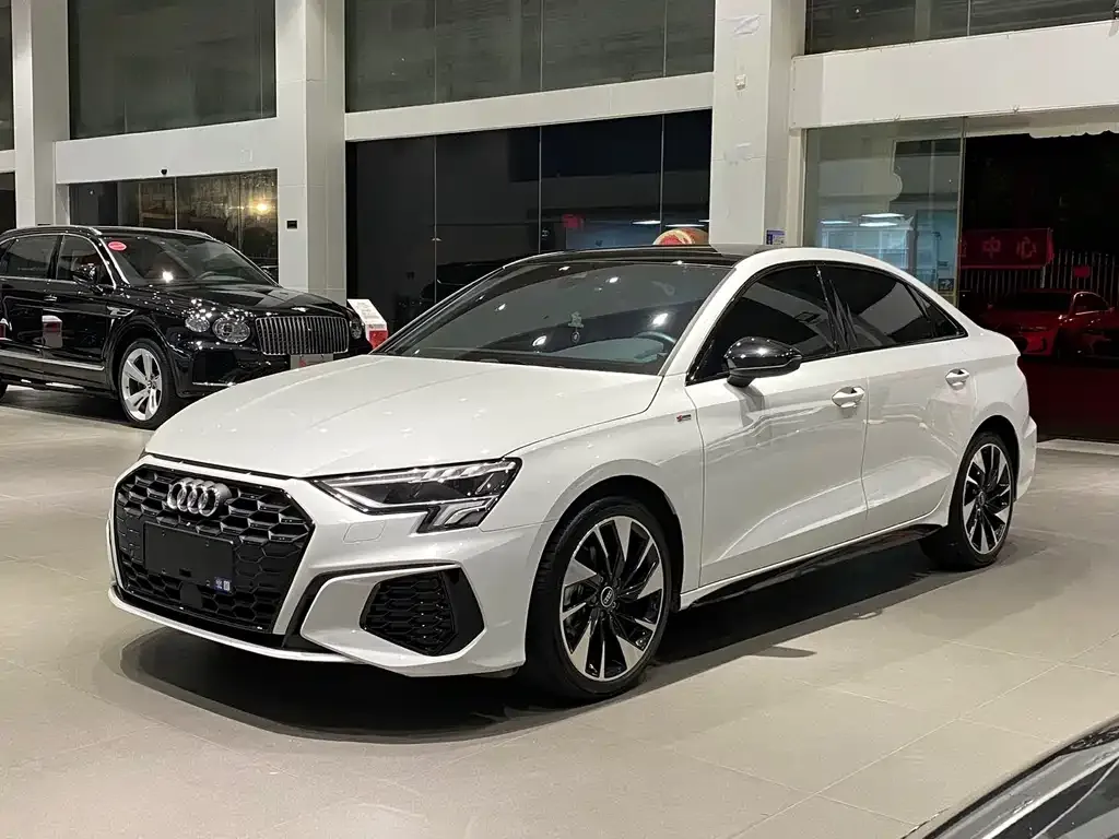 Audi A3 2022 из CN, фото 1