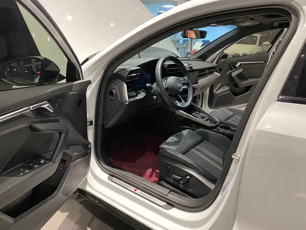 Audi A3 2022 из CN, фото 9