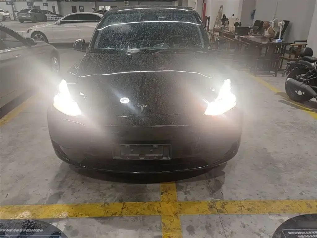 Tesla Model Y — фото 4